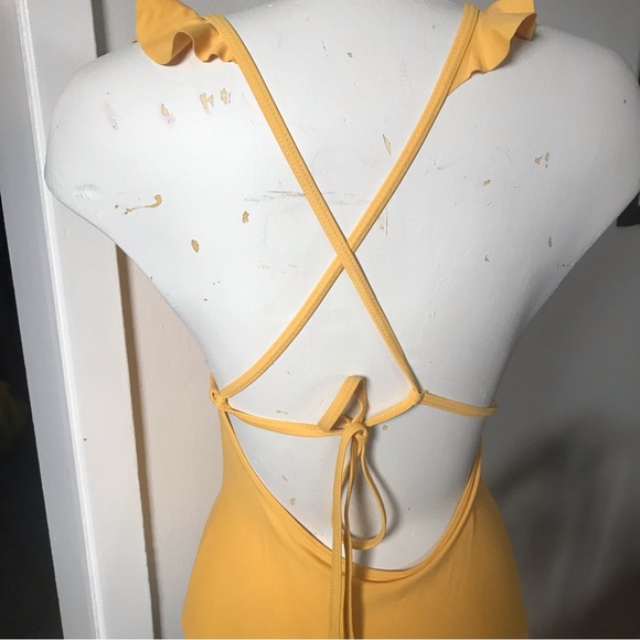 NWOT One Piece Cupshe Bathing Suit - Size M - Picture 7 of 10